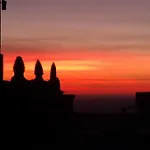 Hospederia Del Santuario De La Pena De Francia El Cabaco