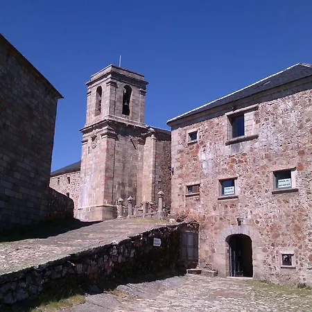 فندق Hospederia Del Santuario De La Pena De Francia 3*