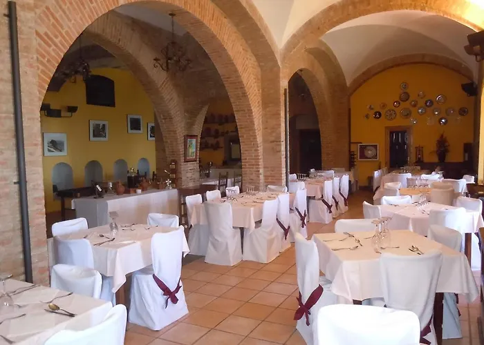 Hospederia Del Santuario De La Pena De Francia Hotel El Cabaco