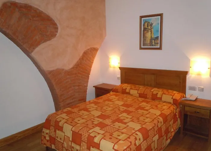 Hotel Hospederia Del Santuario De La Pena De Francia 3*