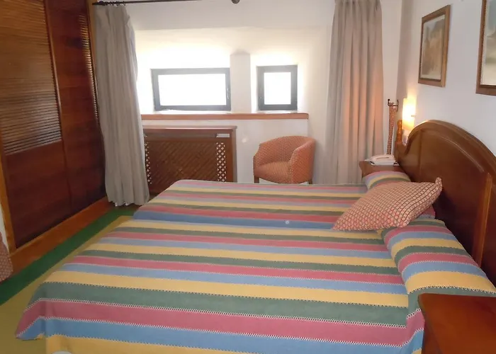 Hotel Hospederia Del Santuario De La Pena De Francia El Cabaco