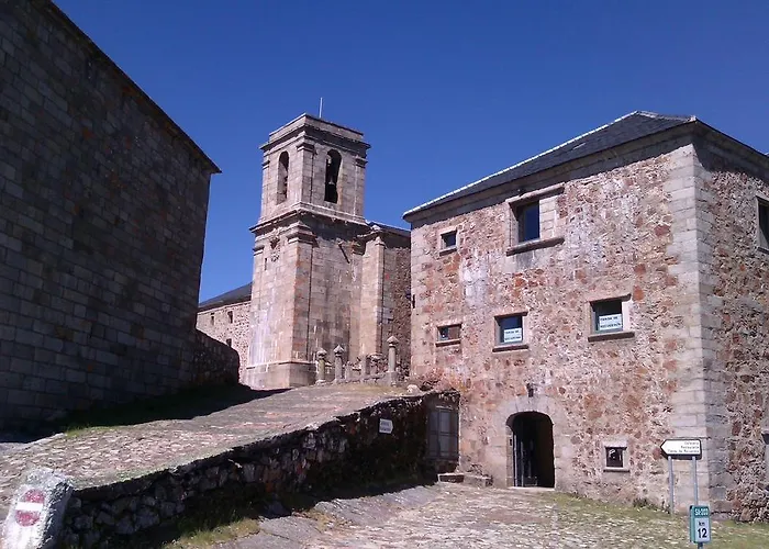 Hotel Hospederia Del Santuario De La Pena De Francia 3*