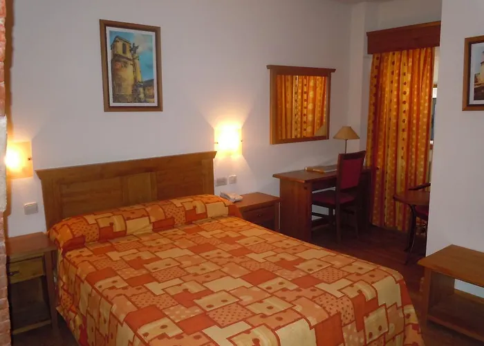 Hotel Hospederia Del Santuario De La Pena De Francia