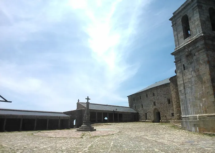 Hotel Hospederia Del Santuario De La Pena De Francia