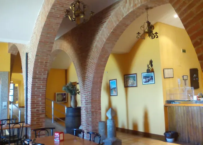 Hospederia Del Santuario De La Pena De Francia